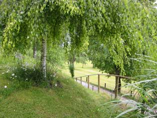 Am Weg zum eigenen Strand, 300 Meter vom Haus. 