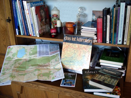 Bücher zur Kultur und Natur Kärntens sowie Landkarten und Wanderführer stehen zu Ihrer Verfügung.